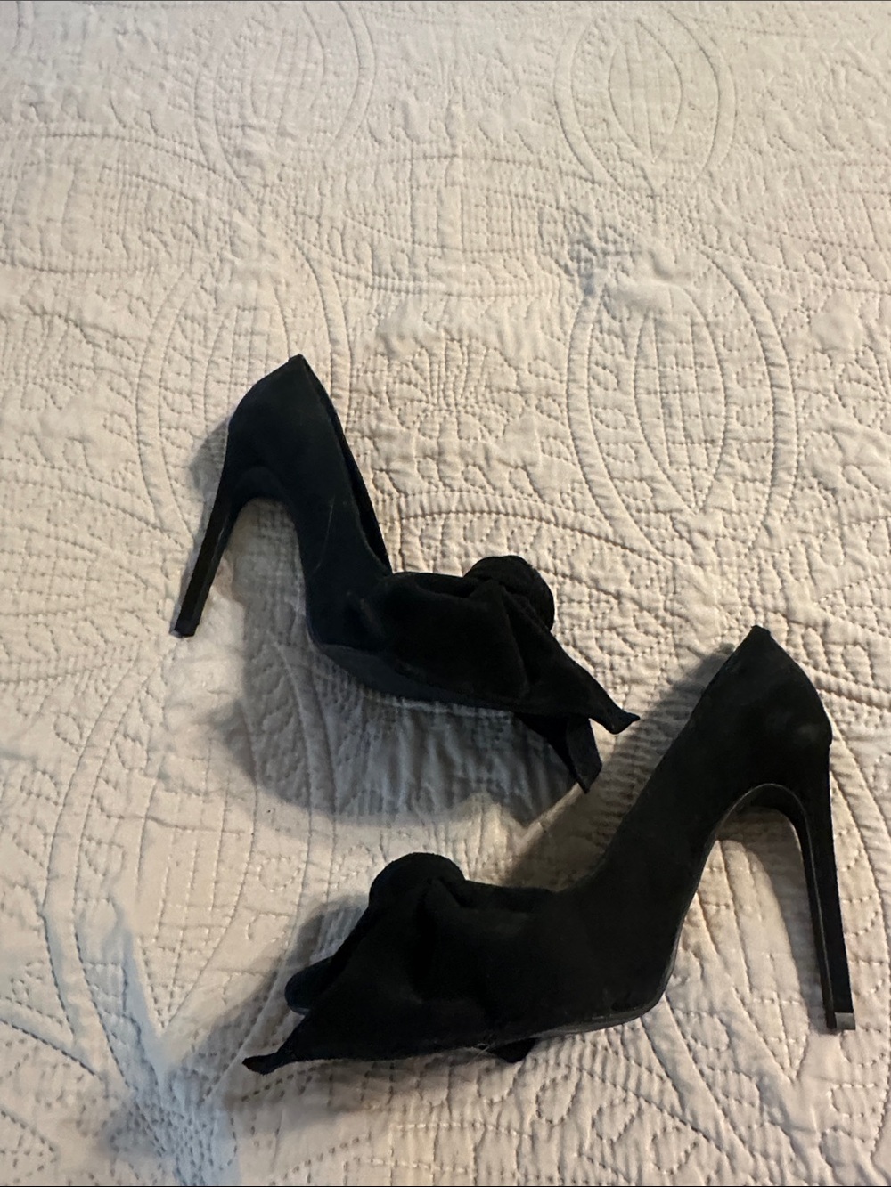 Jeffrey Campbell Black Bow Knot Pointed-Toe Pumps - Picture 2 of 4